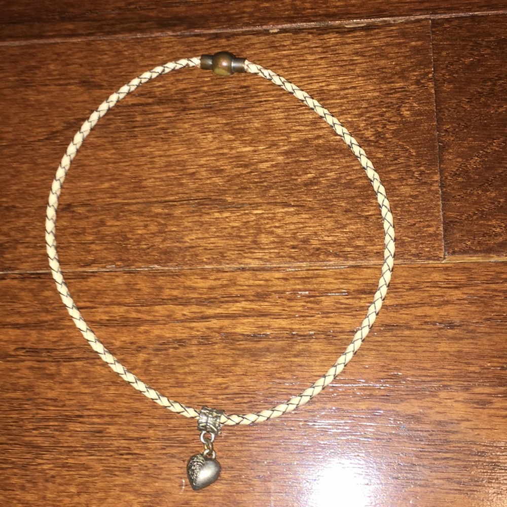 Heart necklace, chocker